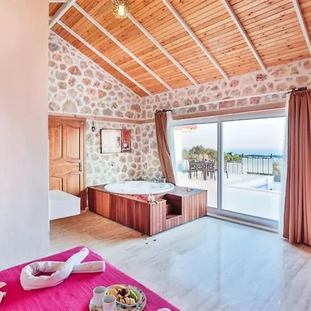 Panoromik Deniz Manzarasi Hilal 别墅